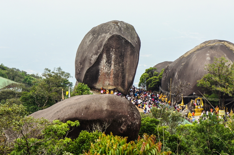 THAILANDE – SOCIETE: Chasseur de temples en Thaïlande : à la recherche du WAT perdu