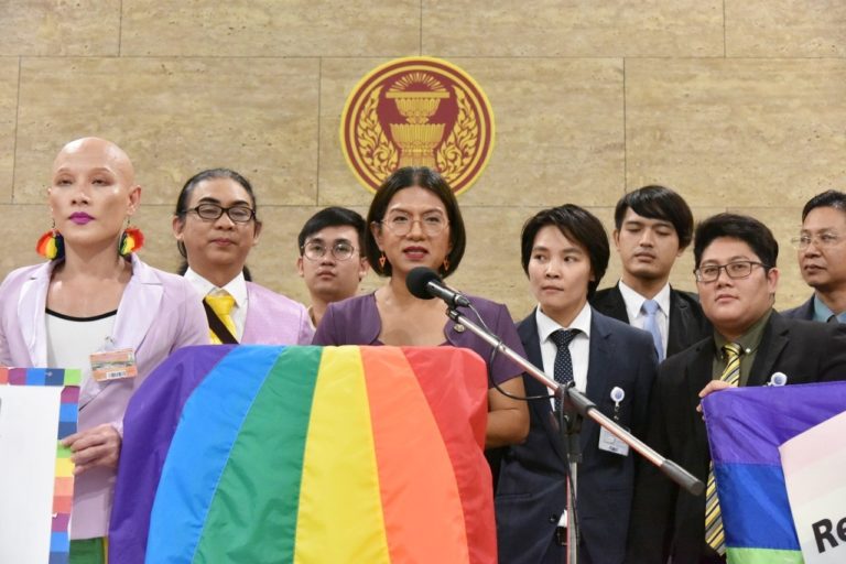 THAILANDE – SOCIETE: Les LGBT thaïlandais au milieu du gué