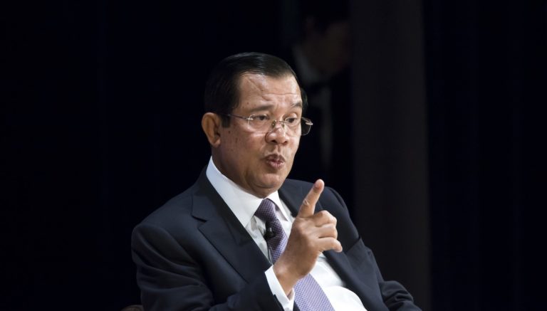 LE CAMBODGE EN 2019: Hun Sen ridiculise la démocratie