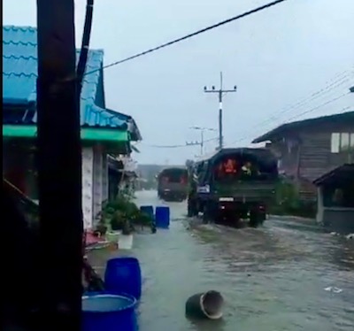 THAILANDE – NAKHON SI THAMMARAT: Premières évacuations face à la tempête Pabuk