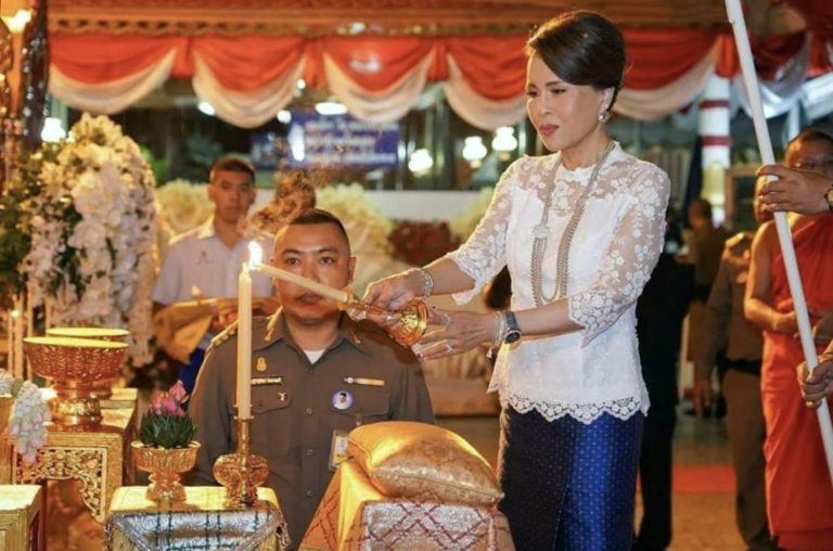 THAÏLANDE – POLITIQUE: La princesse Ulbolratana plonge dans l’arène politique thaïlandaise