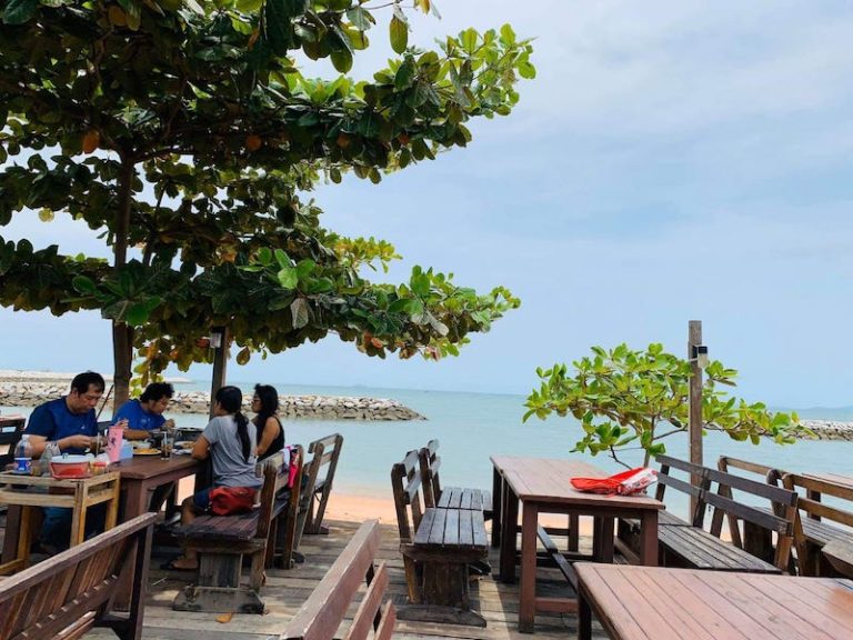 THAÏLANDE – CORONAVIRUS: Bienvenue dans le monde d’avant des terrasses, cafés et restaurants thaïlandais !