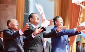 Hun Sen promouvoir la paix