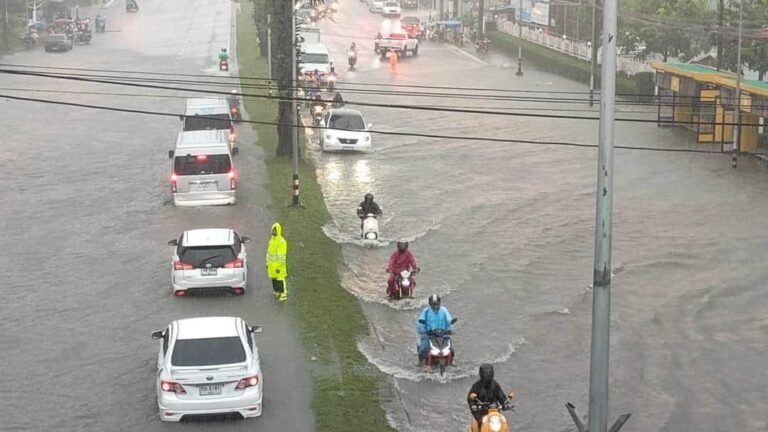 PHUKET – INONDATIONS : Pluies et inondations perturbent le trafic aérien à Phuket