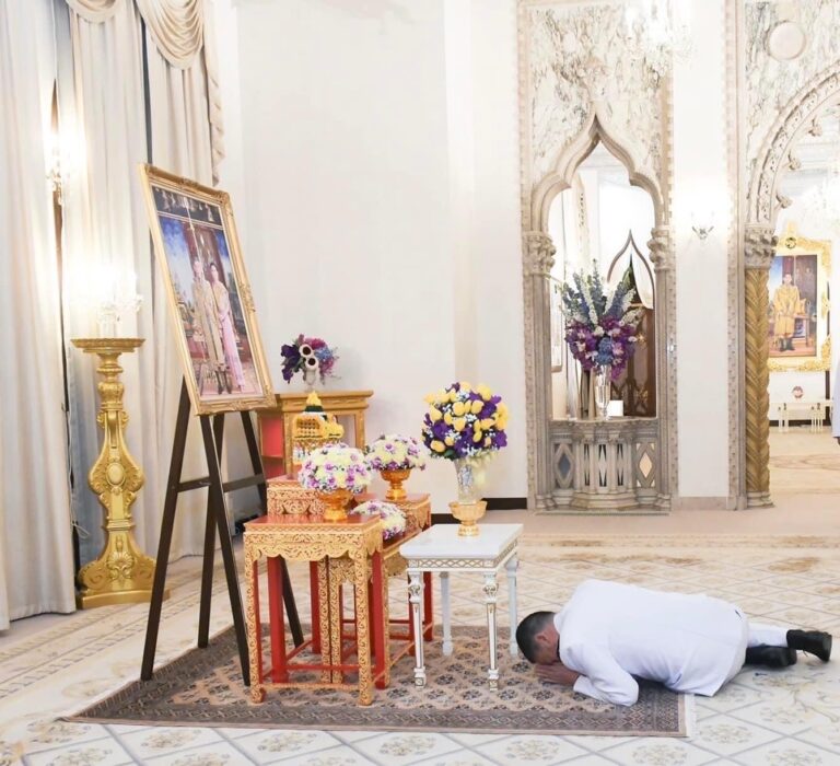 THAÏLANDE – MONARCHIE : SM Rama X accorde au premier ministre la plus haute décoration du royaume