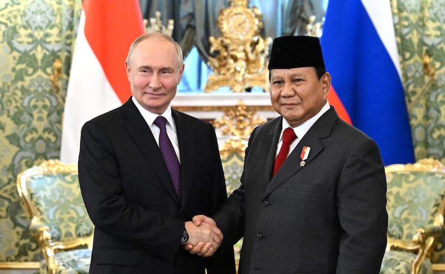 Poutine et Prabowo