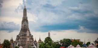 Wat Arun Barges royales