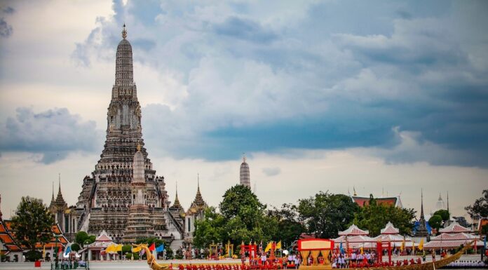 Wat Arun Barges royales