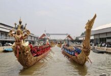 barges royales Thaïlande octobre