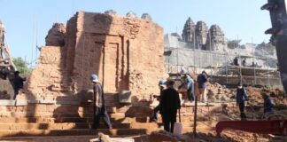 Restauration temple Phnom Bakheng